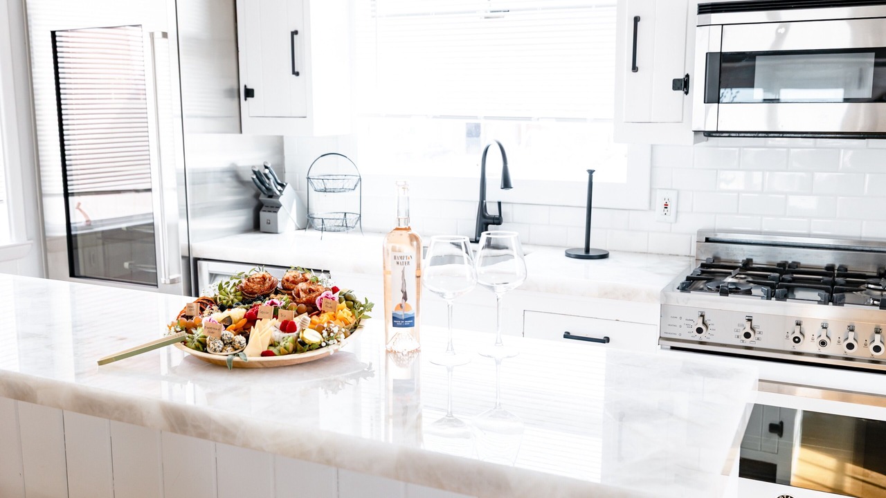 Photo of Kitchen in West Hampton Dunes