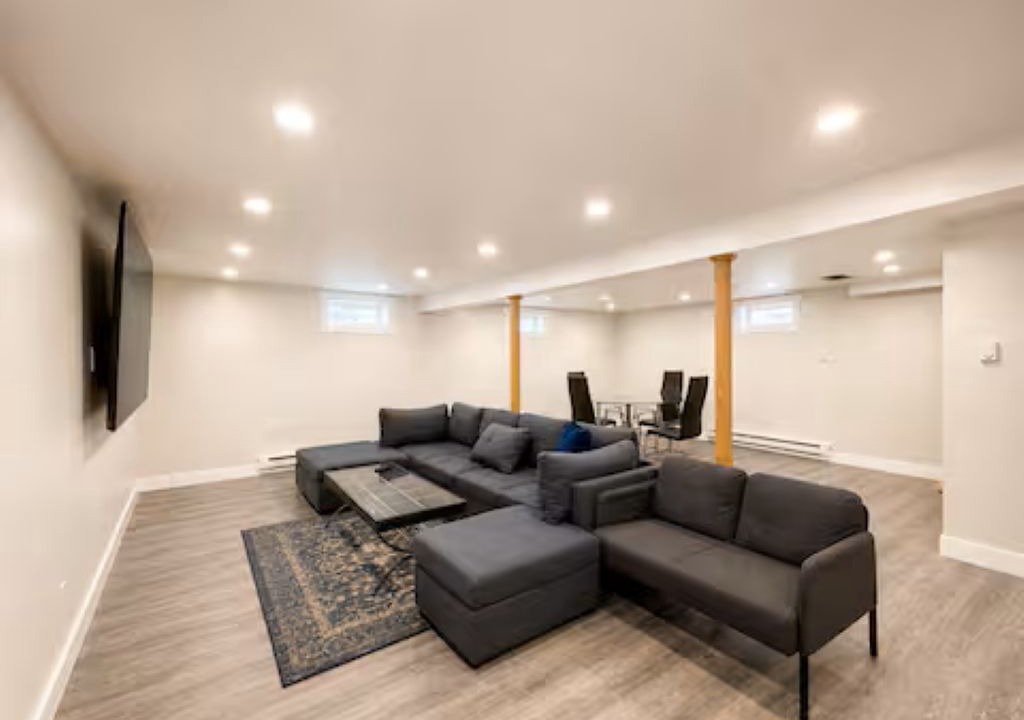 Photo of Livingroom in South Amherst