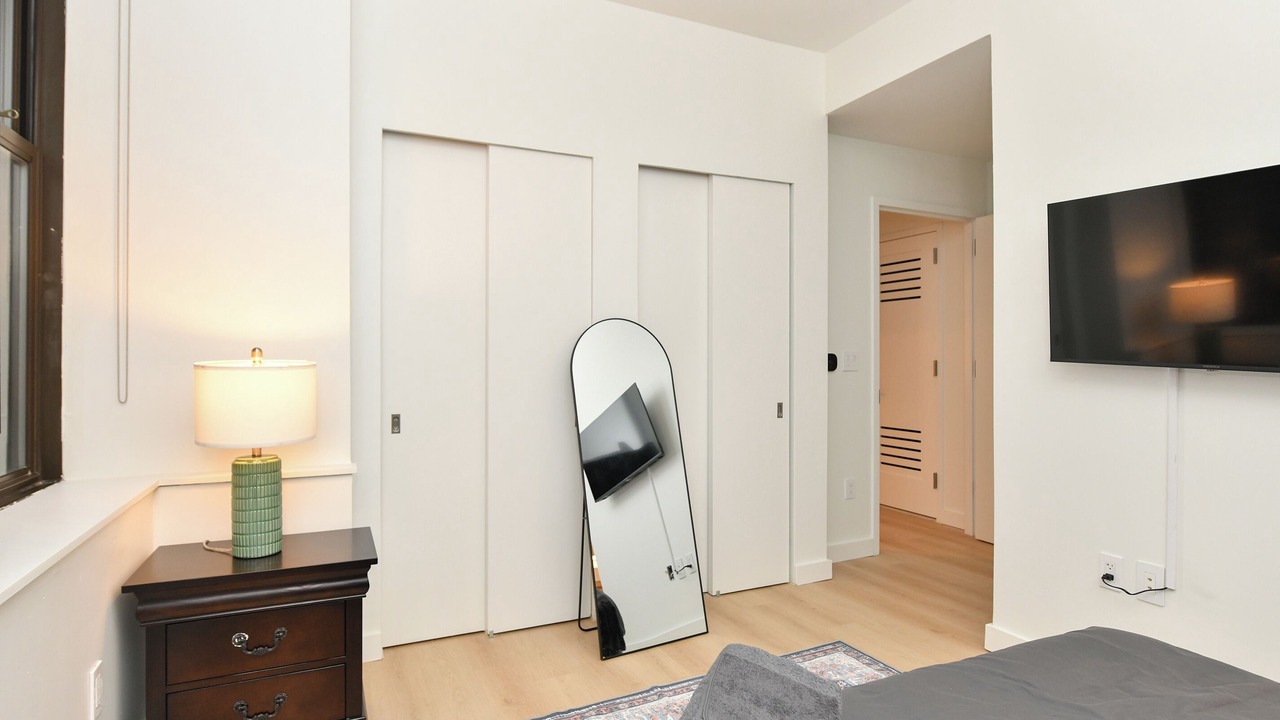 Photo of Bedroom in Financial District