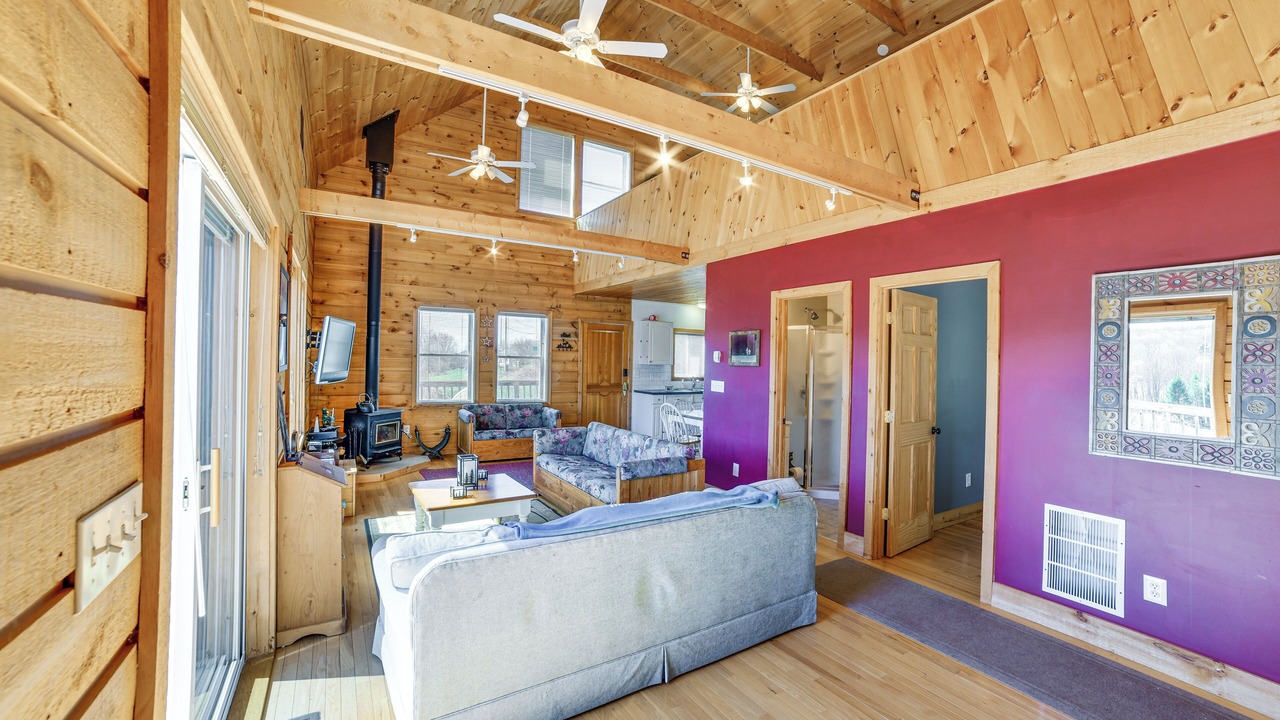 Photo of Livingroom in East Worcester