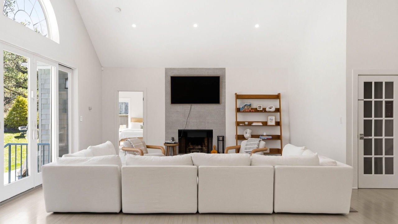 Photo of Livingroom in Shinnecock Hills