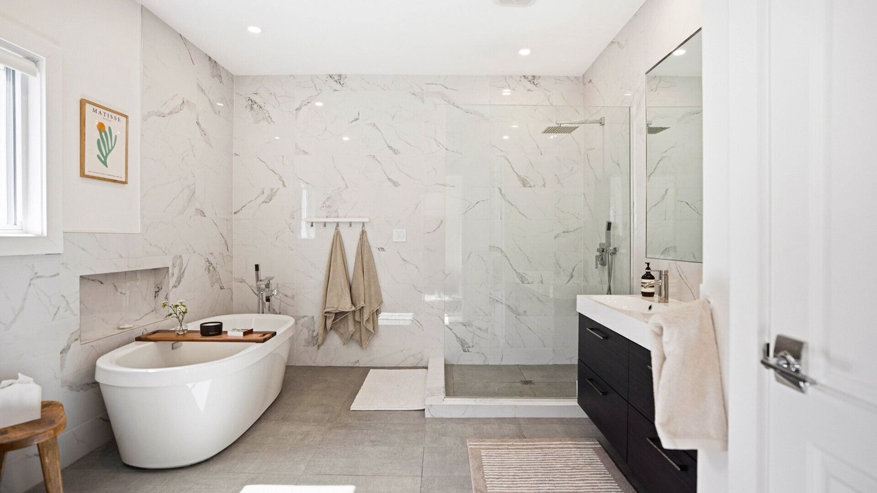 Photo of Bathroom in Shinnecock Hills