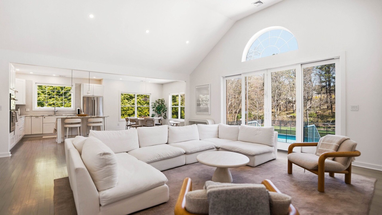 Photo of Livingroom in Shinnecock Hills