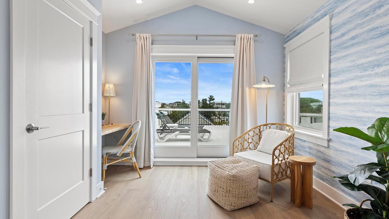 Photo of Livingroom in Surf City