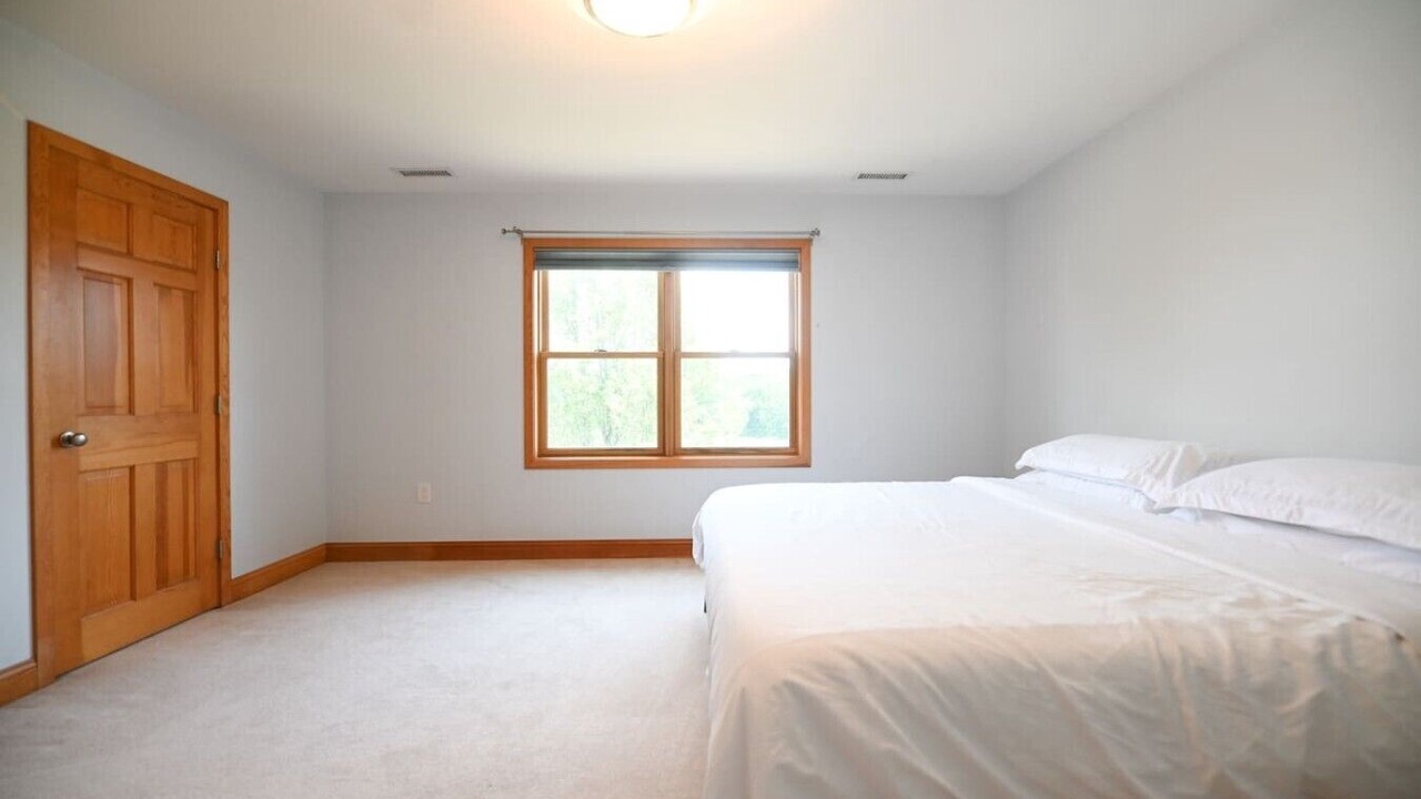 Photo of Bedroom in North Haven