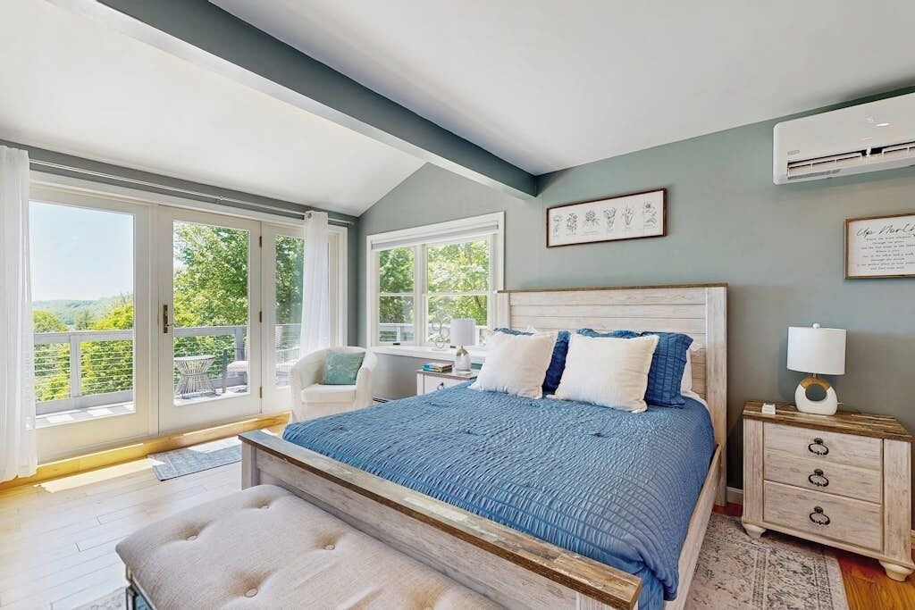 Photo of Bedroom in Meredith