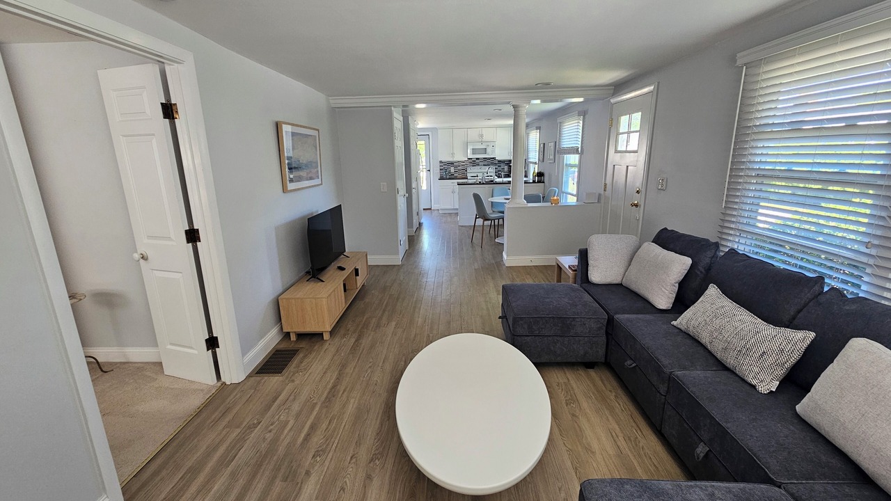 Photo of Livingroom in Charlestown