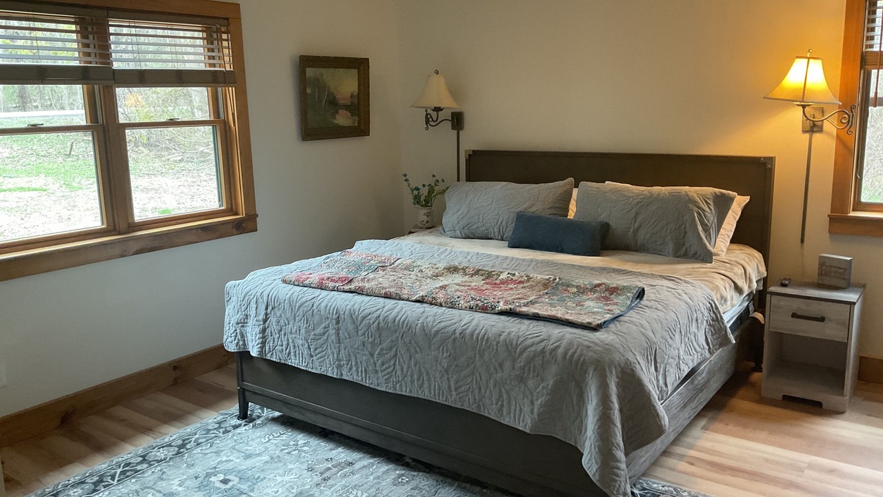 Photo of Bedroom in Cooperstown - Otsego Lake
