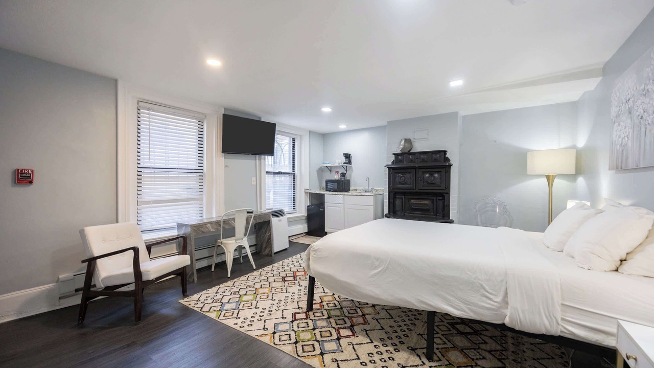 Photo of Bedroom in Bay Village