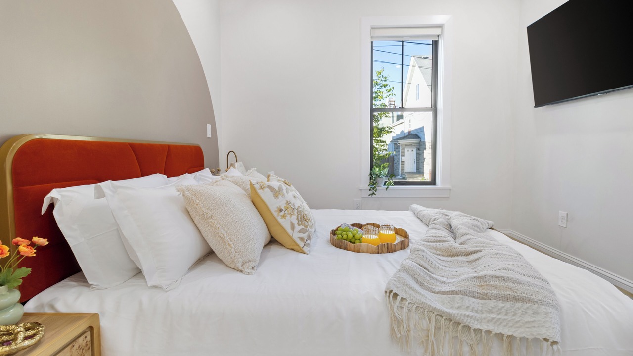 Photo of Bedroom in East Somerville