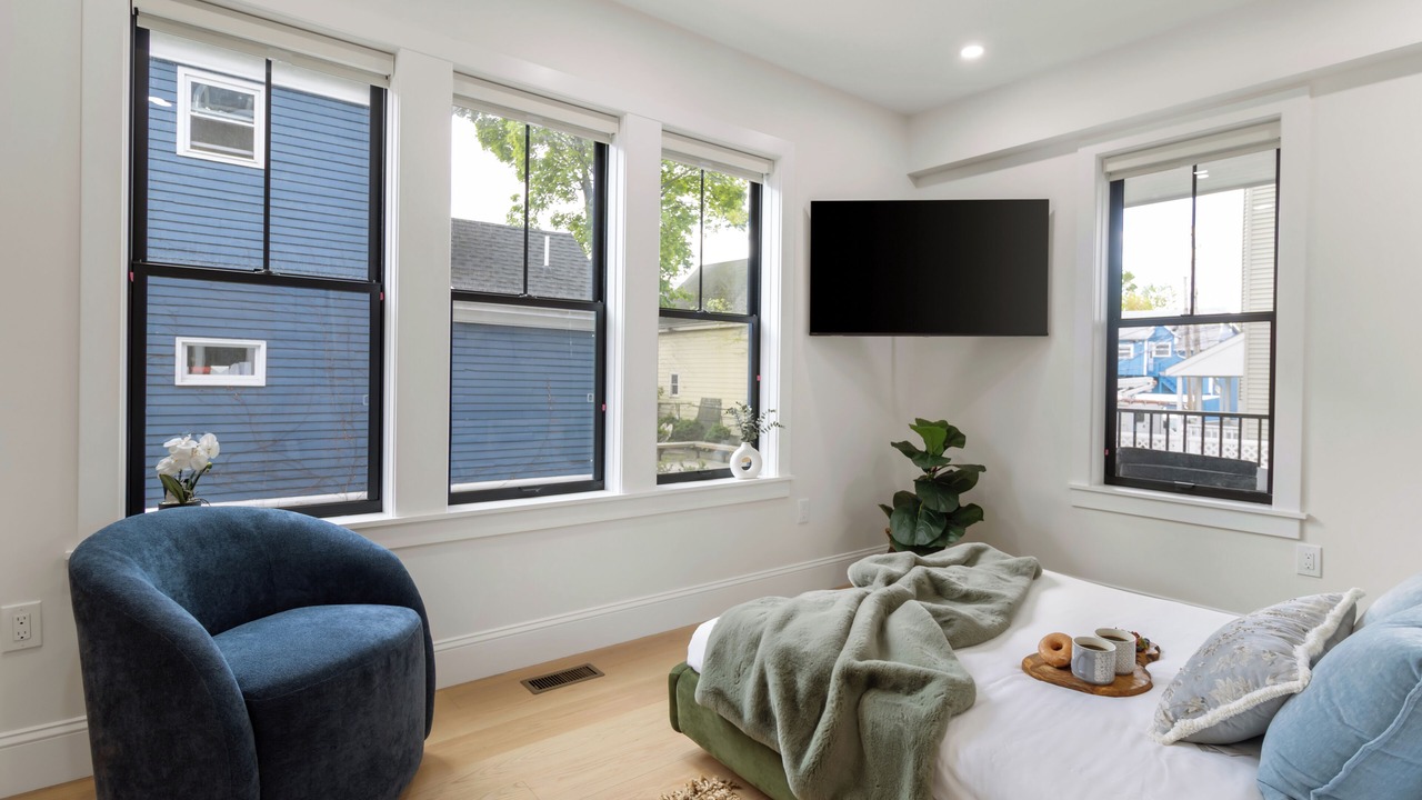 Photo of Bedroom in East Somerville