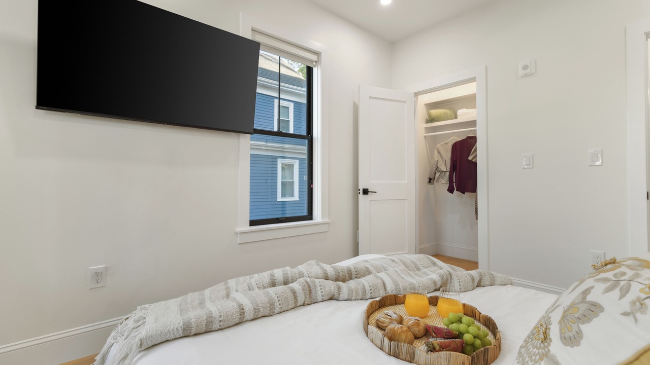 Photo of Bedroom in East Somerville