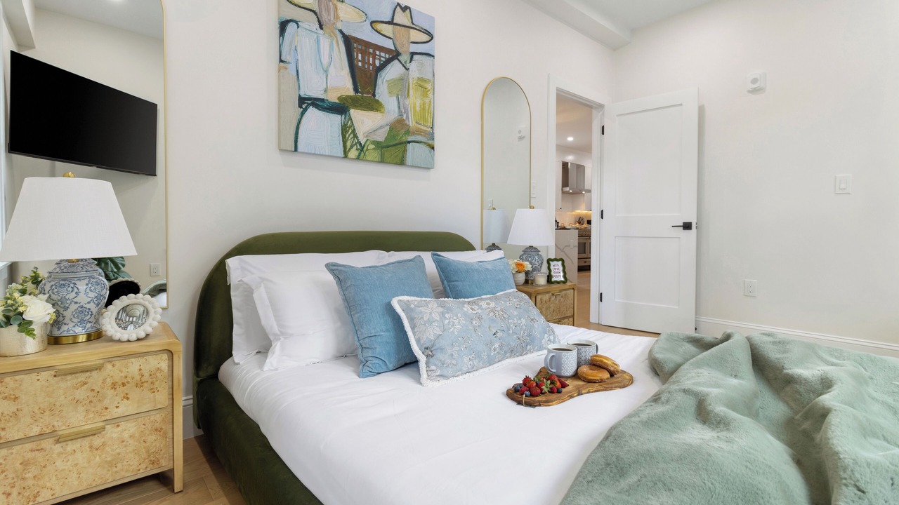 Photo of Bedroom in East Somerville