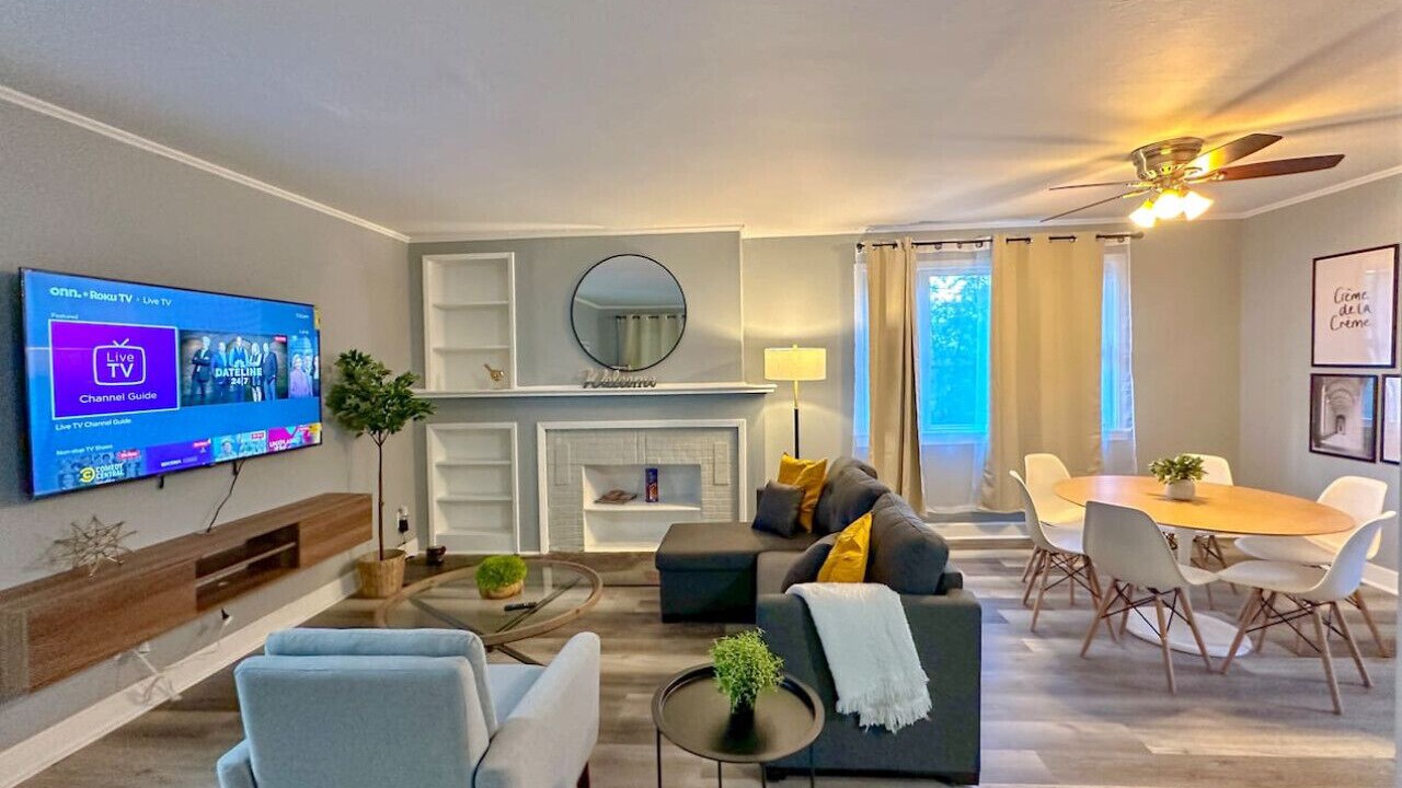 Photo of Livingroom in Niagara Falls