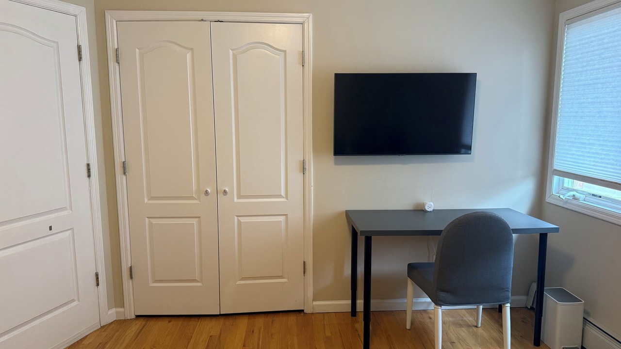 Photo of Bedroom in Palisades Park