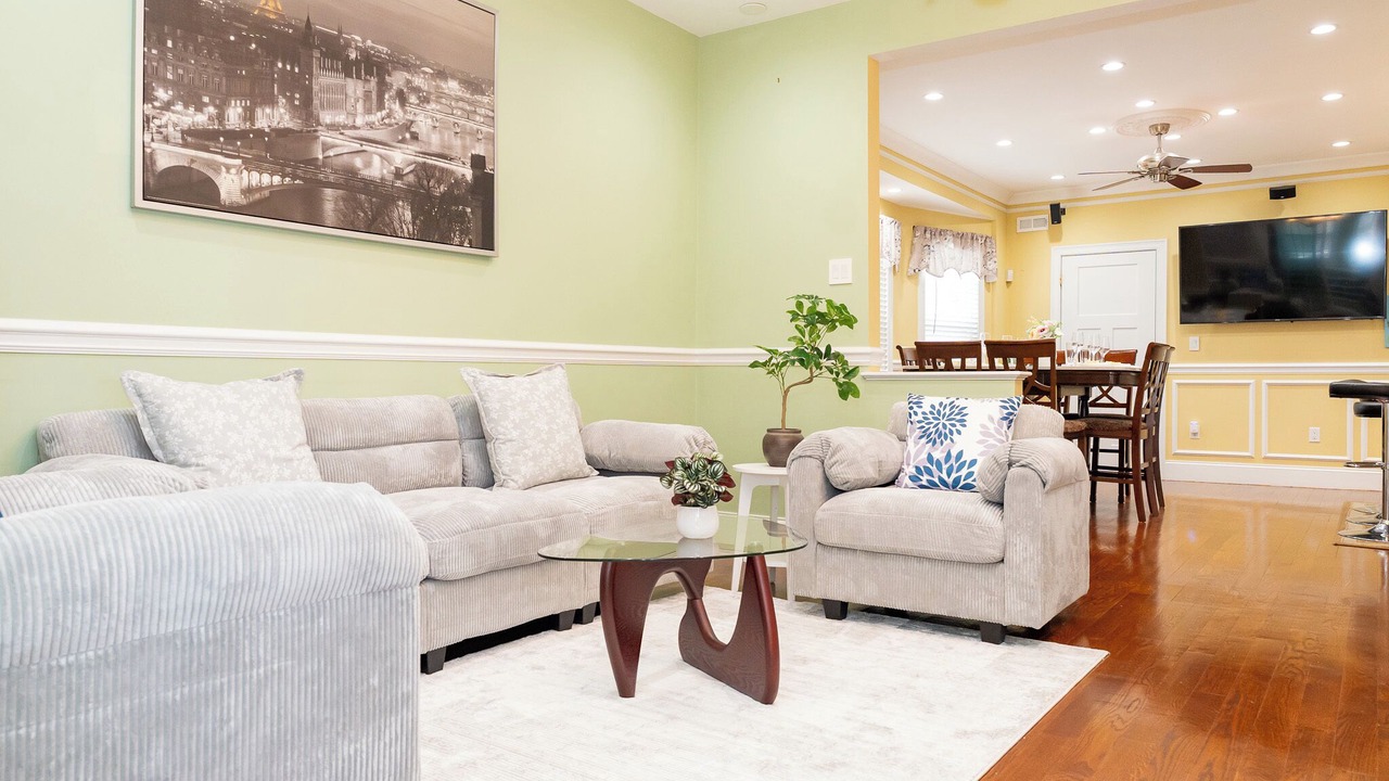 Photo of Livingroom in St. Marks