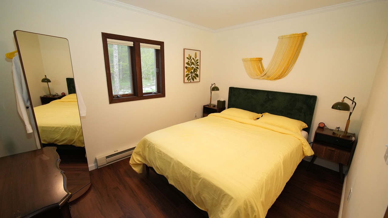 Photo of Bedroom in Lanesville