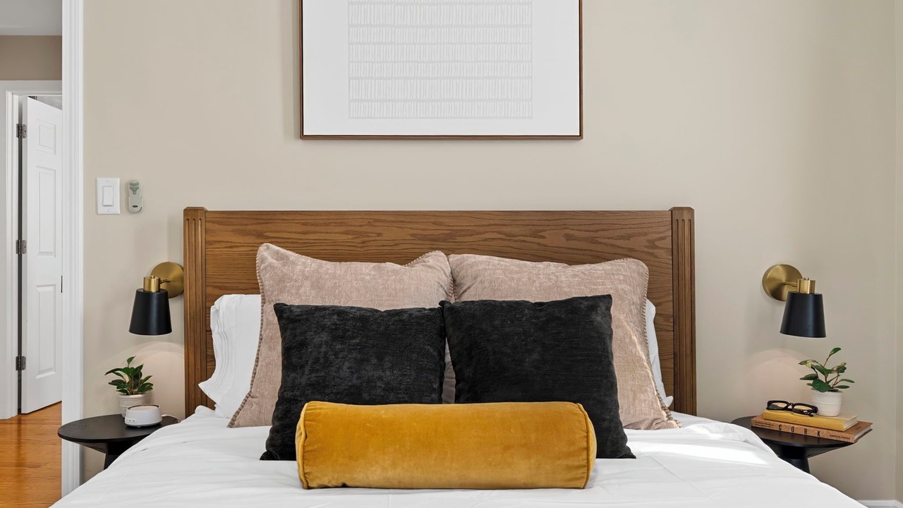 Photo of Bedroom in Central Square