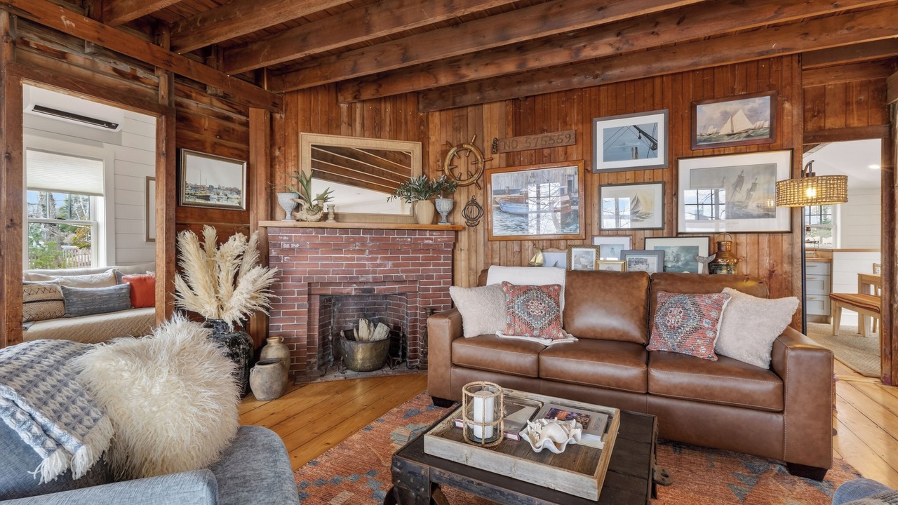 Photo of Livingroom in Yarmouth