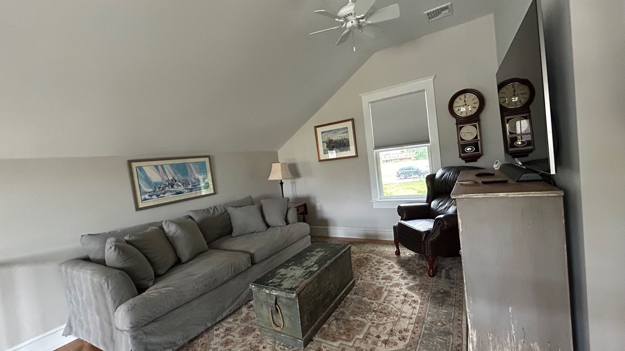 Photo of Livingroom in Stonington