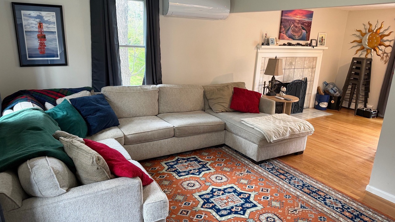 Photo of Livingroom in Marshfield
