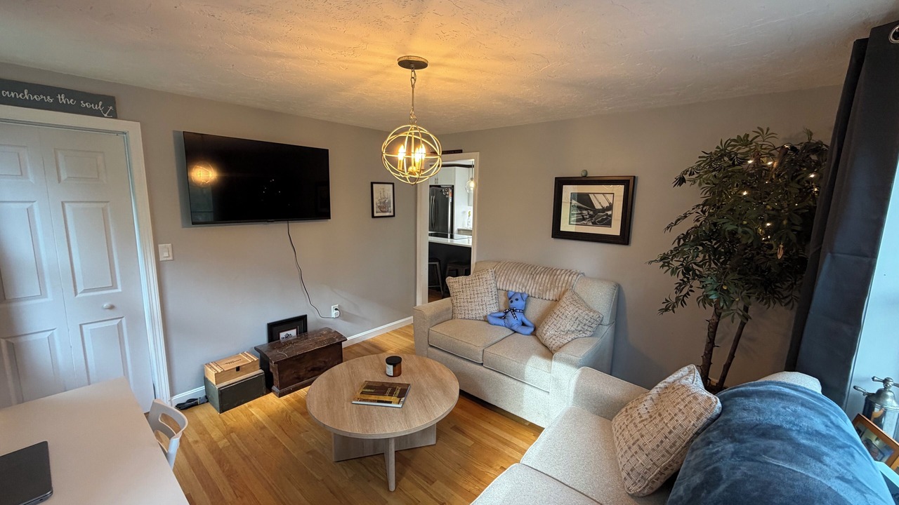 Photo of Livingroom in Marshfield