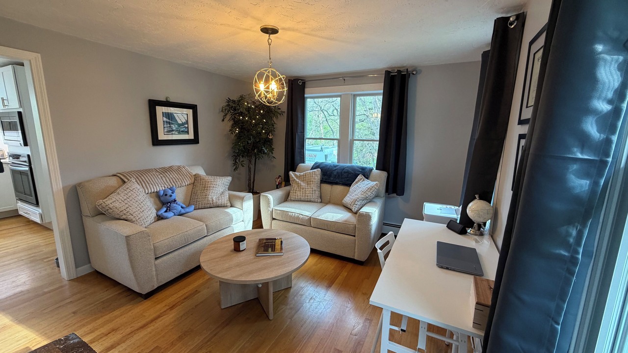 Photo of Livingroom in Marshfield