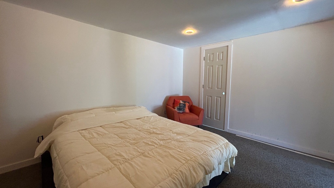Photo of Bedroom in Clinton