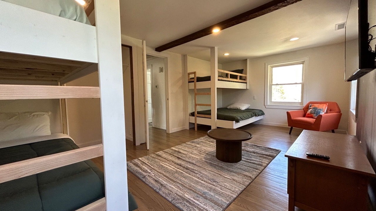 Photo of Bedroom in Clinton