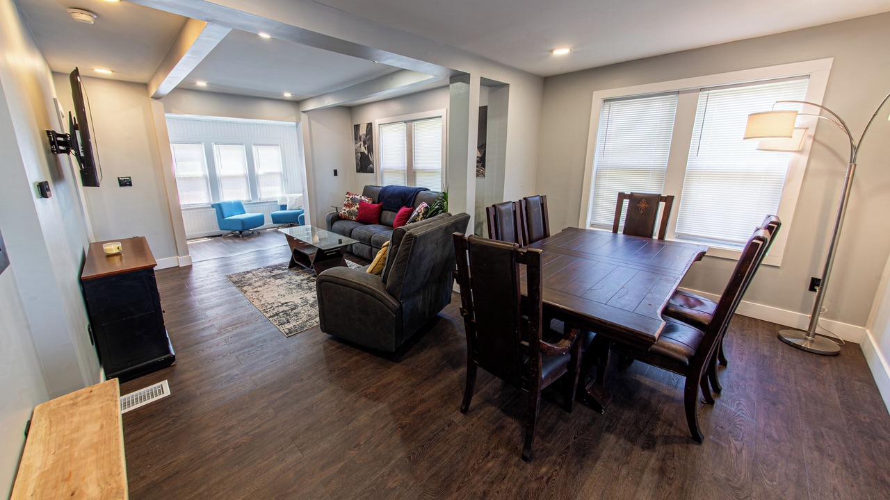 Photo of Livingroom in Tonawanda