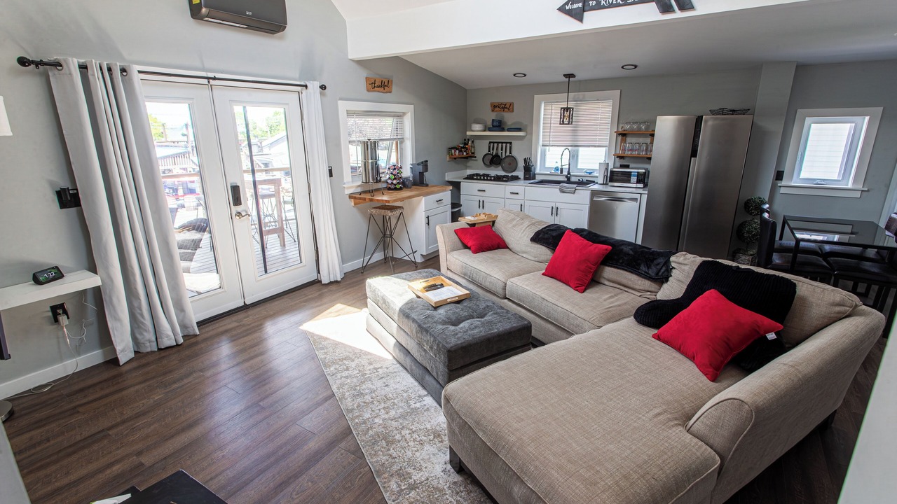 Photo of Livingroom in Tonawanda