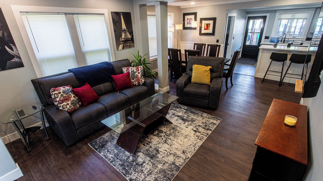 Photo of Livingroom in Tonawanda
