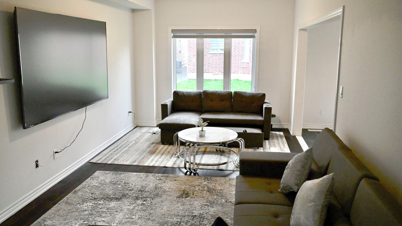 Photo of Livingroom in Thorold
