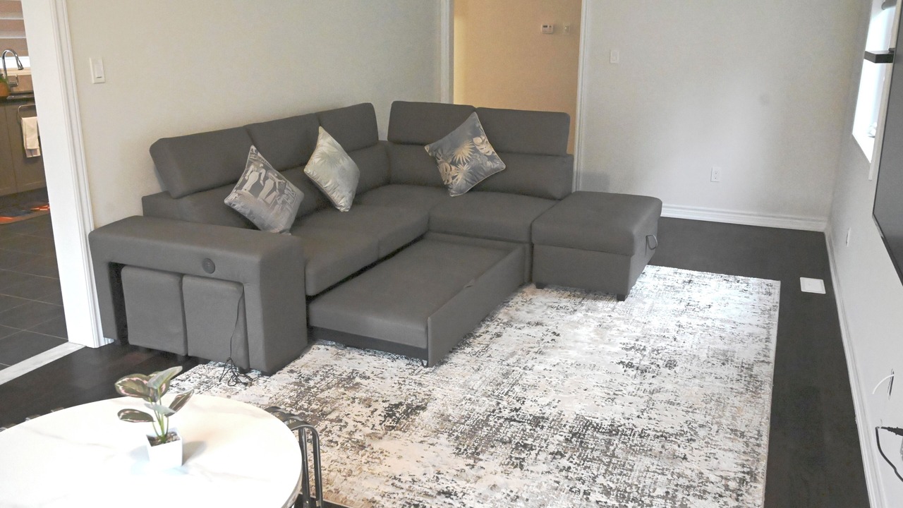 Photo of Livingroom in Thorold