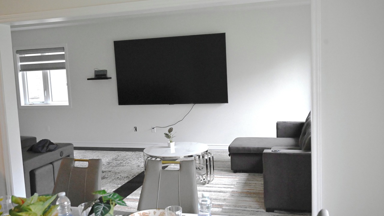 Photo of Livingroom in Thorold