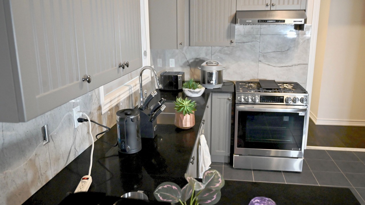 Photo of Kitchen in Thorold