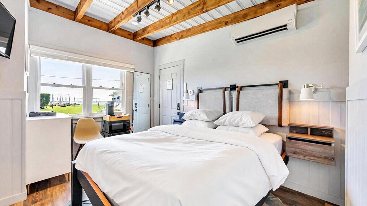 Photo of Bedroom in Hampton Bays