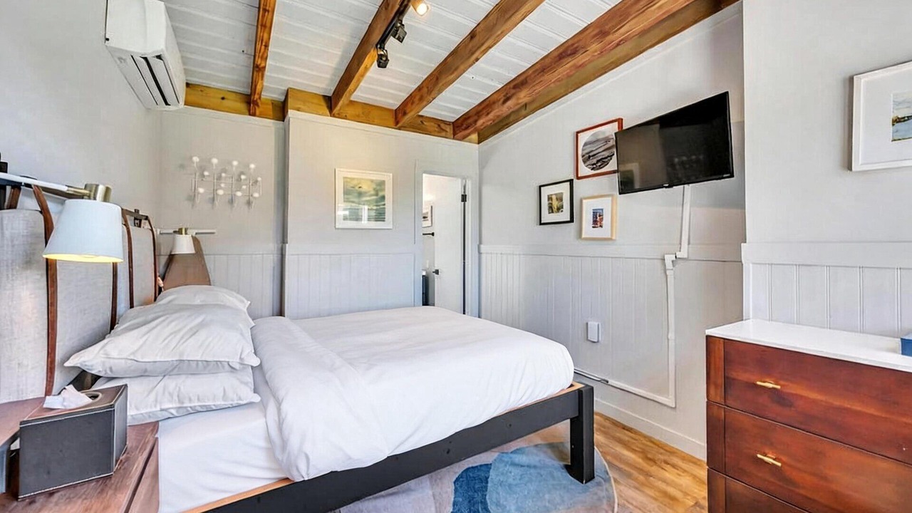 Photo of Bedroom in Hampton Bays