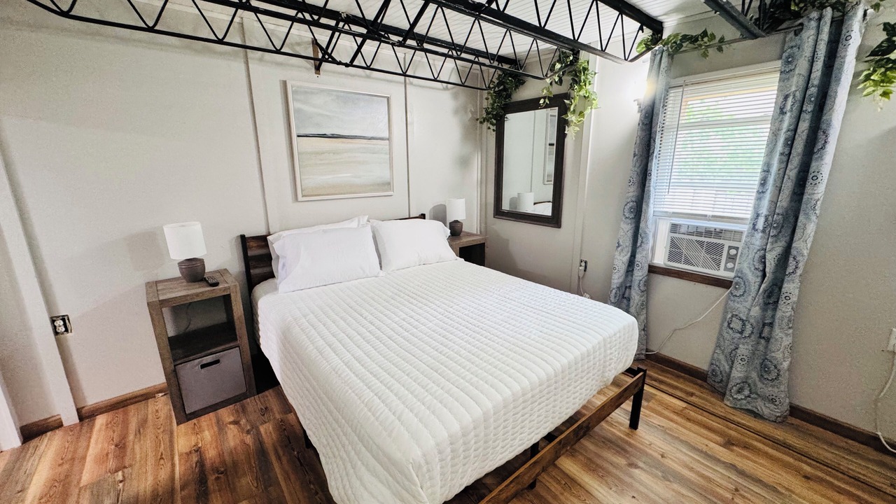 Photo of Bedroom in Oswego