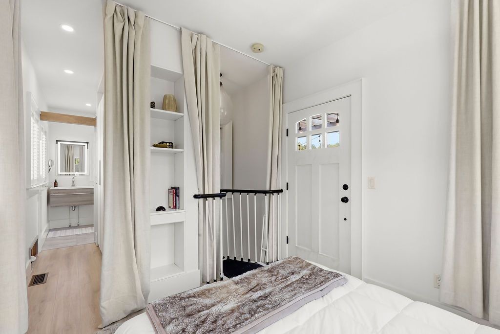 Photo of Bedroom in Cataumet