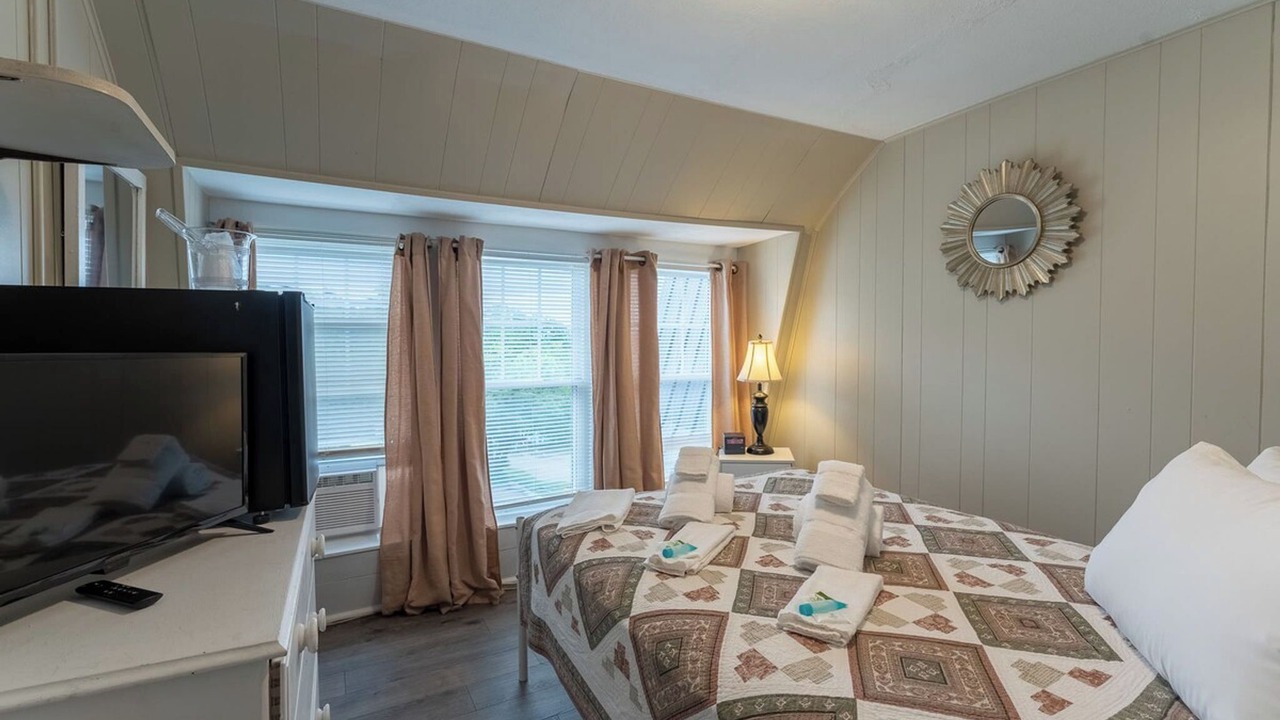 Photo of Bedroom in Weirs Beach