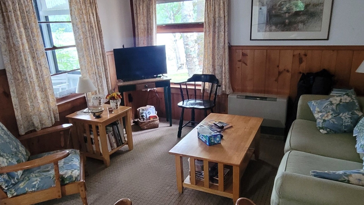 Photo of Livingroom in Meredith
