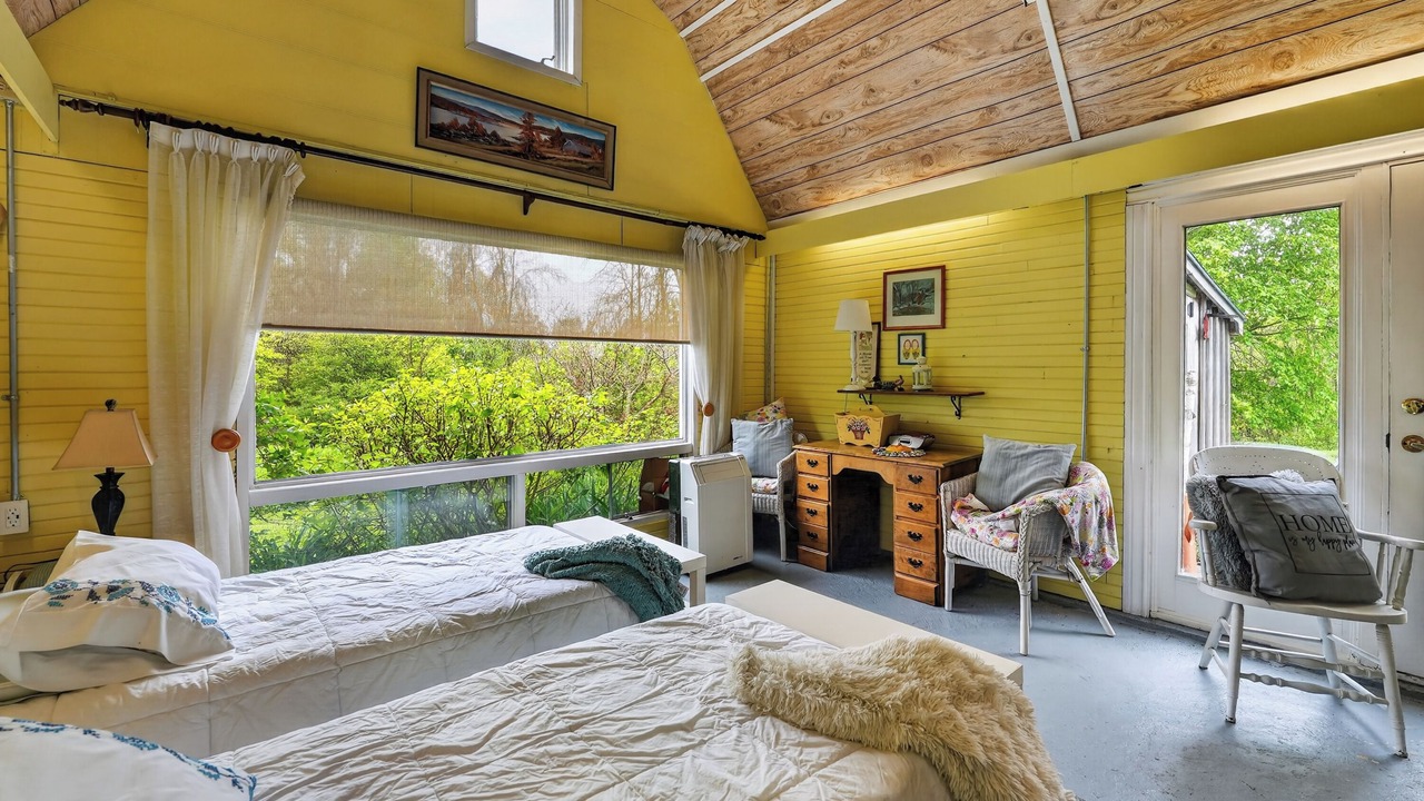 Photo of Bedroom in Central Huron
