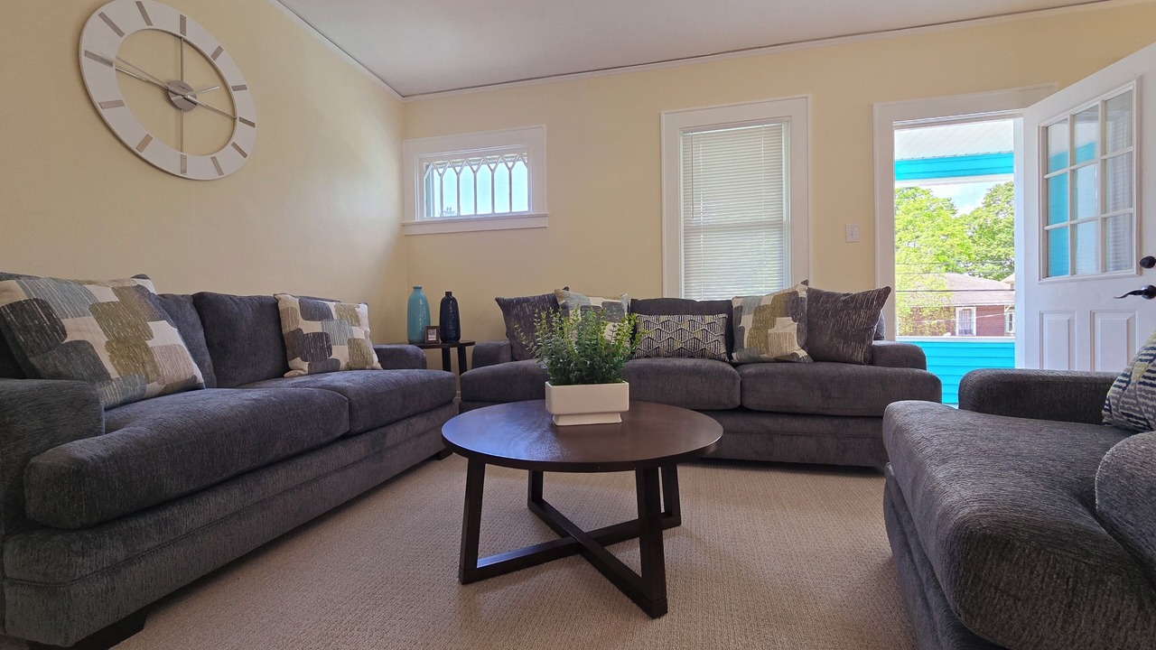 Photo of Livingroom in Eastside