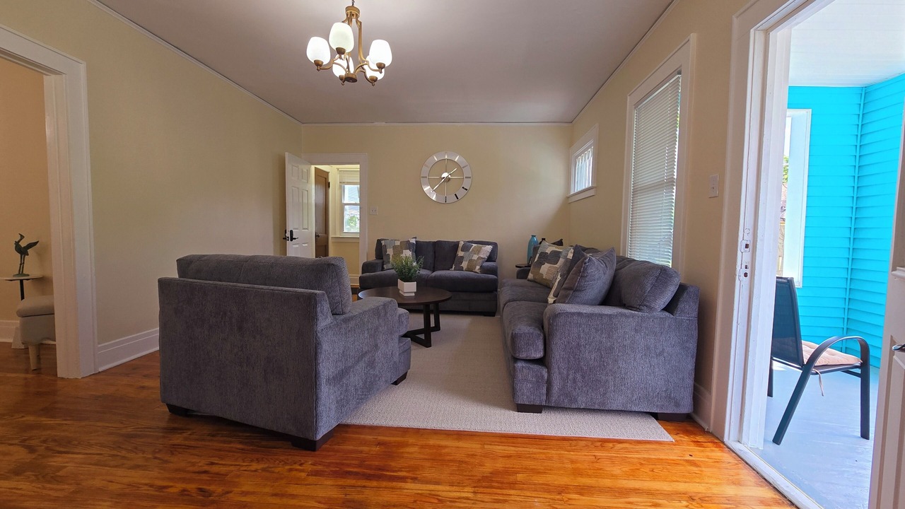 Photo of Livingroom in Eastside