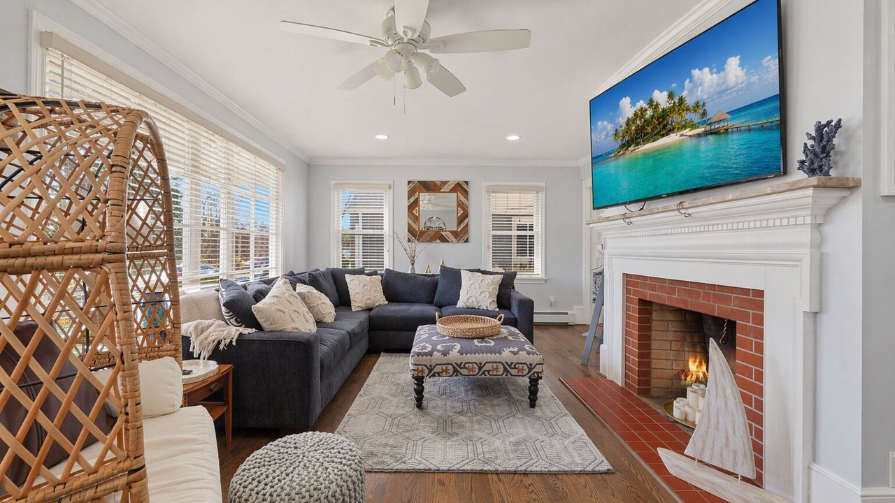 Photo of Livingroom in Niantic