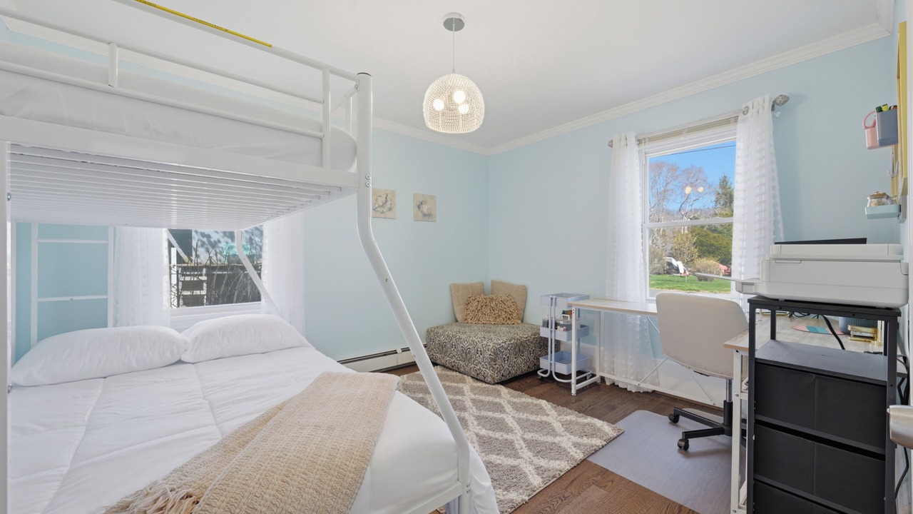 Photo of Bedroom in Niantic