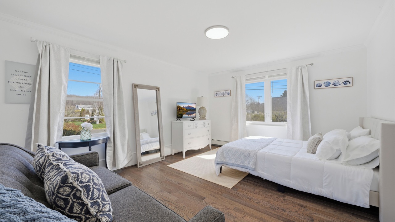 Photo of Bedroom in Niantic