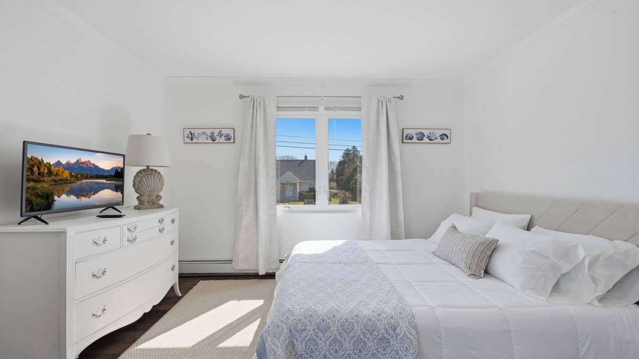 Photo of Bedroom in Niantic
