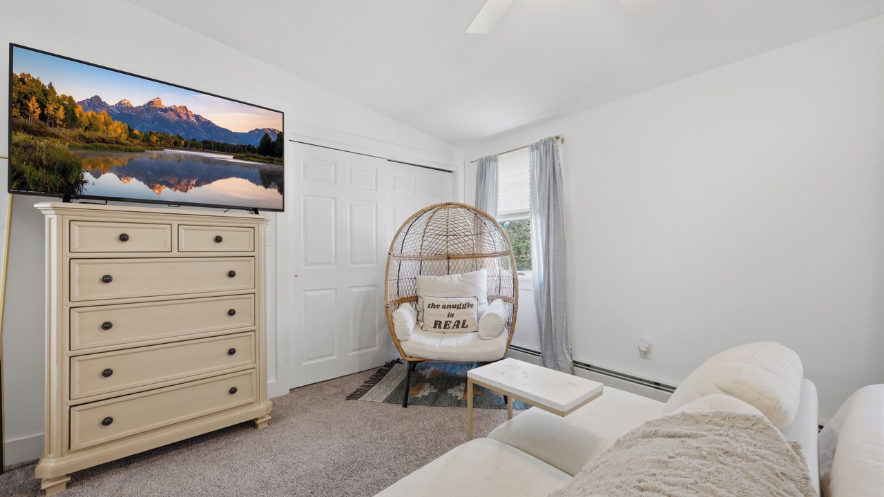 Photo of Livingroom in Niantic